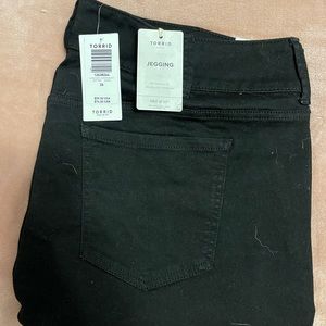 Torrid black jeggings, sz 26